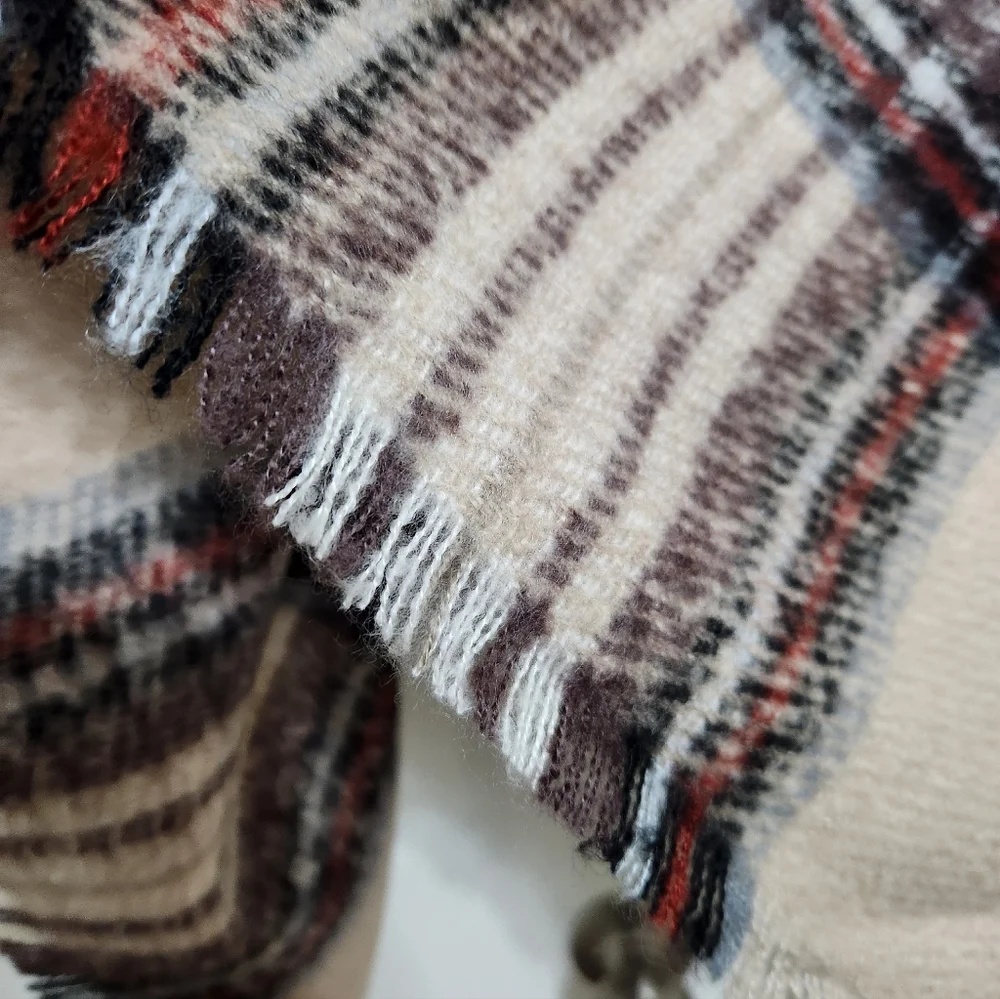FRAAS The Scarf Company Cape Poncho Plaid Brown /Black Cozy Wrap Onesize - Picture 6 of 8